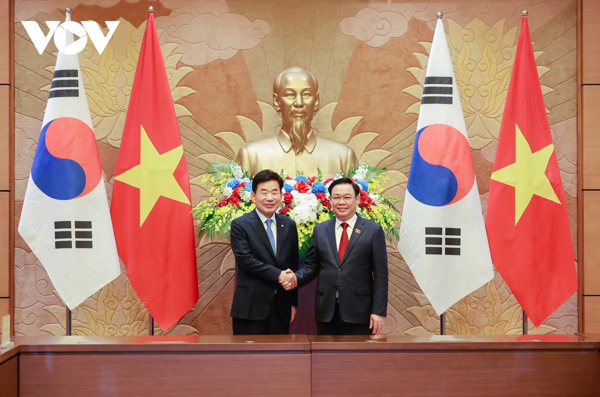 Chủ tịch Quốc hội Vương Đình Huệ hội đàm với Chủ tịch Quốc hội Hàn Quốc