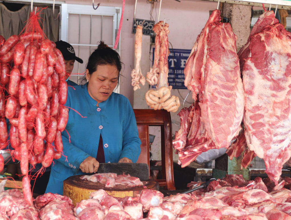 Giá cả hàng hóa bình ổn, sức mua giảm