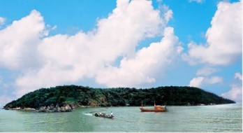 Tranquil beauty of Hon Chuoi - outpost island in southwestern sea