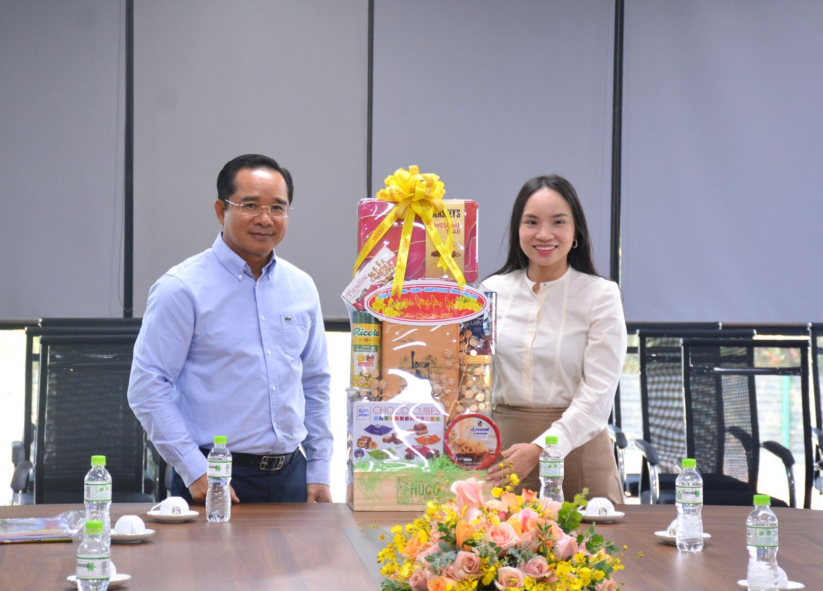 Secretary of Long An Provincial Party Committee - Nguyen Van Duoc visits and gives New Year greeting to businesses in Ben Luc district