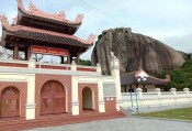Du xuân thăm đền thờ Nguyễn Trung Trực trên 'đất võ trời văn'