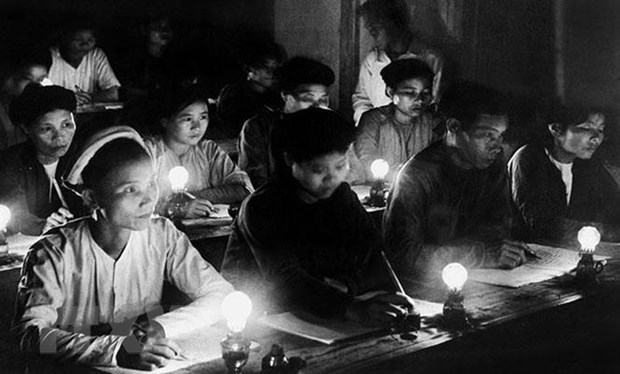 93 năm thành lập Đảng: Mối quan hệ gắn bó “máu thịt” giữa Đảng và dân