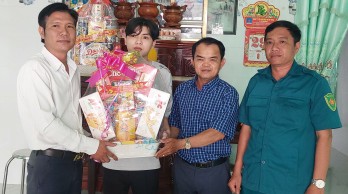 Thanh niên hăng hái lên đường nhập ngũ