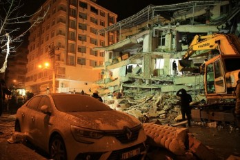 Số người chết do động đất ở Thổ Nhĩ Kỳ và Syria vượt qua con số 5.000 người