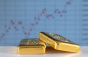 Giá bán vàng SJC đắt hơn vàng thế giới xấp xỉ 14 triệu đồng/lượng