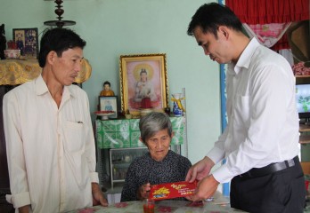 Thủ Thừa nỗ lực chăm lo cho người dân Thủ Thừa nỗ lực chăm lo cho người dân