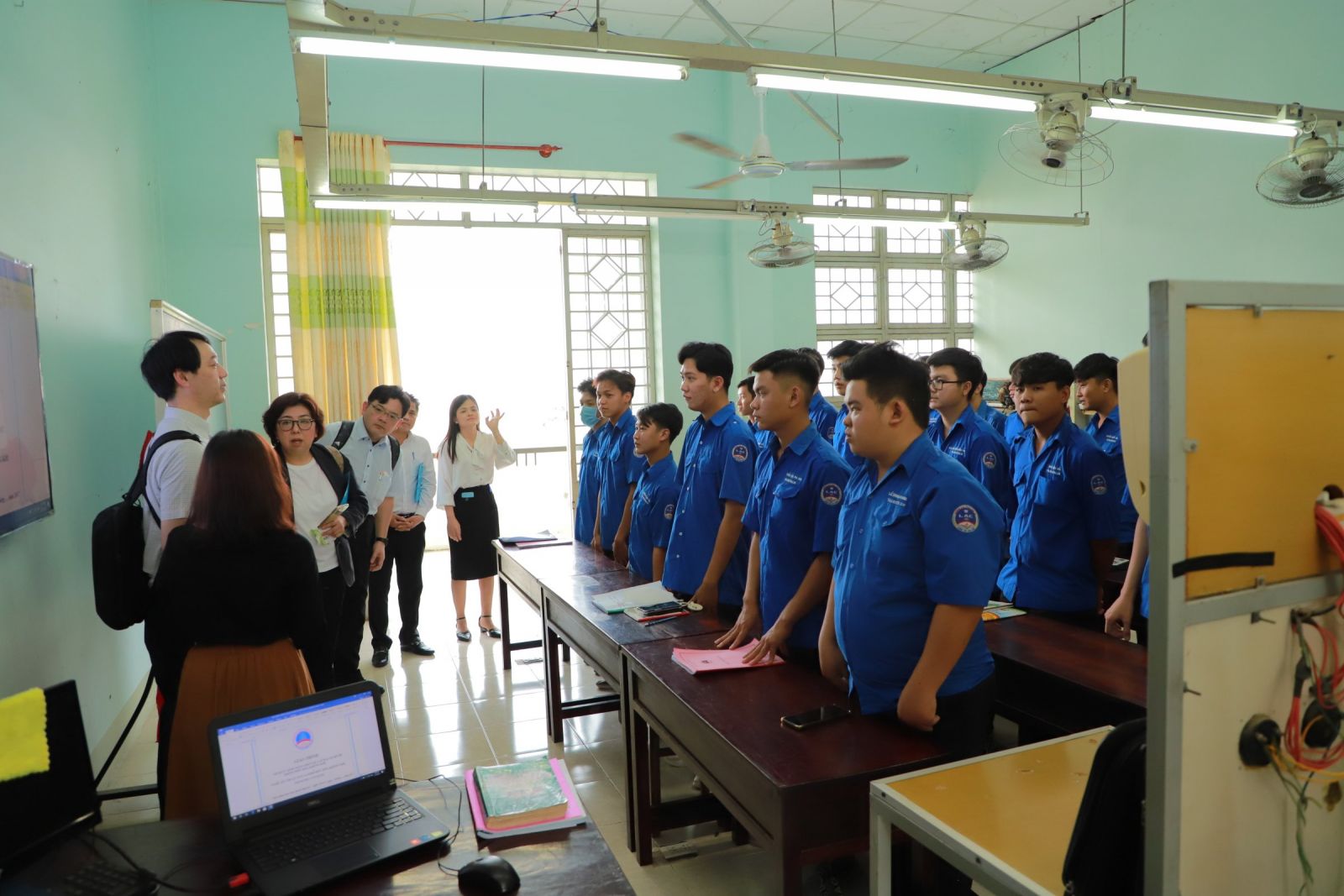 Delegation of Ibaraki province, Japan surveys human resource training at Long An College