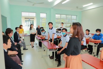 Delegation of Ibaraki province, Japan surveys human resource training at Long An College