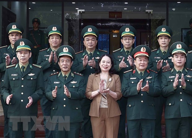 Quyền Chủ tịch nước thăm, làm việc tại Học viện Biên phòng