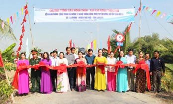 Nguyên Chủ tịch nước -  Trương Tấn Sang dự khánh thành cầu Kênh T3 và hệ thống cống tại Thủ Thừa Nguyên Chủ tịch nước -  Trương Tấn Sang dự khánh thành cầu Kênh T3 và hệ thống cống tại Thủ Thừa