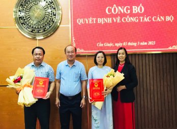 Cần Giuộc công bố quyết định về công tác cán bộ