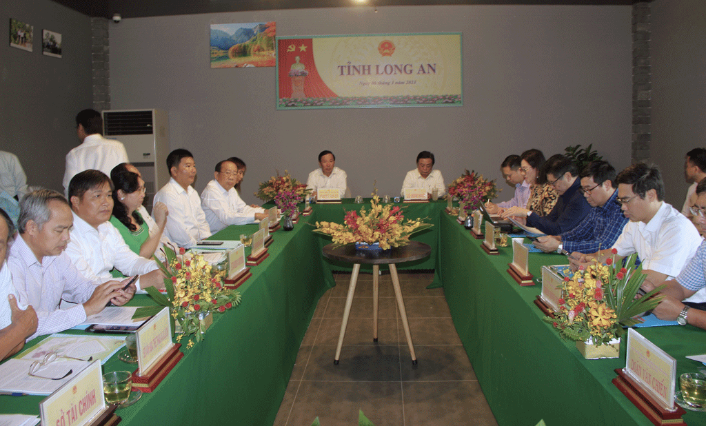 Bộ Nông nghiệp và Phát triển nông thôn kiểm tra, khảo sát thực tế một số mô hình tiêu biểu về nông thôn mới tại Long An  