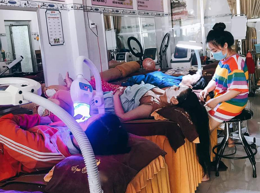 Nghề làm đẹp thu hút giới trẻ