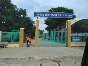 Học sinh lớp 3 ngất xỉu tại sân trường rồi tử vong
