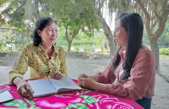 Hết lòng vì dân