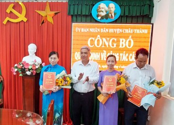 Châu Thành công bố các quyết định về công tác cán bộ