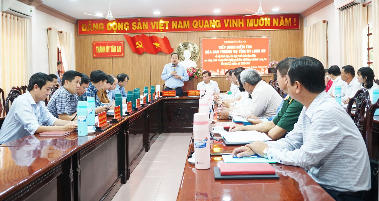 Phó Chủ tịch UBND tỉnh - Nguyễn Minh Lâm kiểm tra công trình trọng điểm tại TP.Tân An