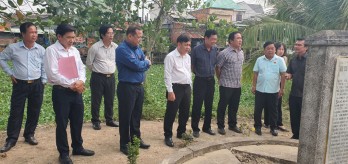 Ban Văn hóa - Xã hội HĐND tỉnh khảo sát các di tích lịch sử tại huyện Tân Thạnh