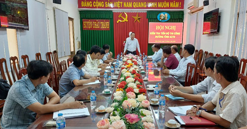 Phó Chủ tịch UBND tỉnh - Nguyễn Minh Lâm kiểm tra tiến độ giải phóng mặt bằng công trình Đường tỉnh 827D