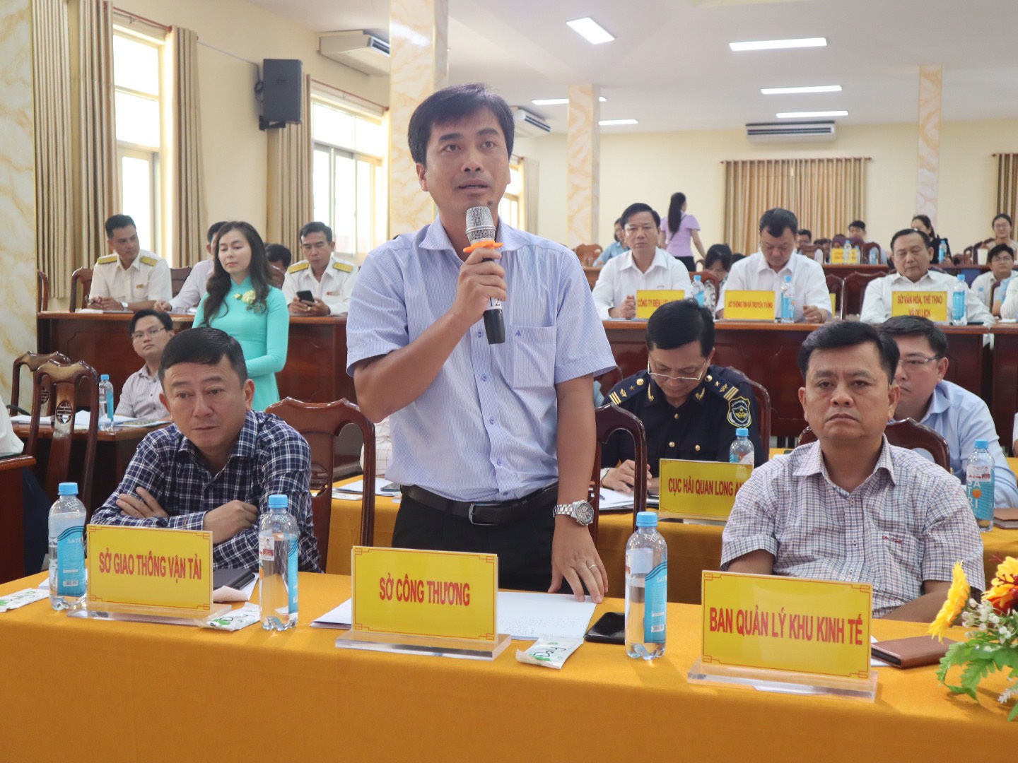 Phó Chủ tịch UBND tỉnh Long An - Nguyễn Minh Lâm đối thoại với doanh nghiệp tại huyện Bến Lức, Thủ Thừa