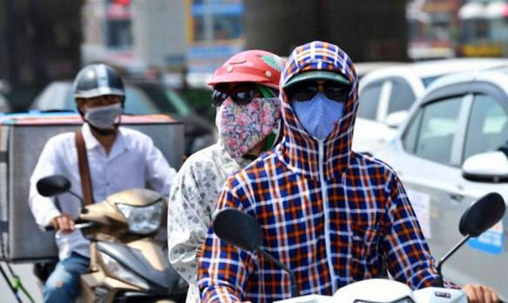 Thời tiết ngày 21/4: Miền Bắc nắng nóng, đêm có mưa rào