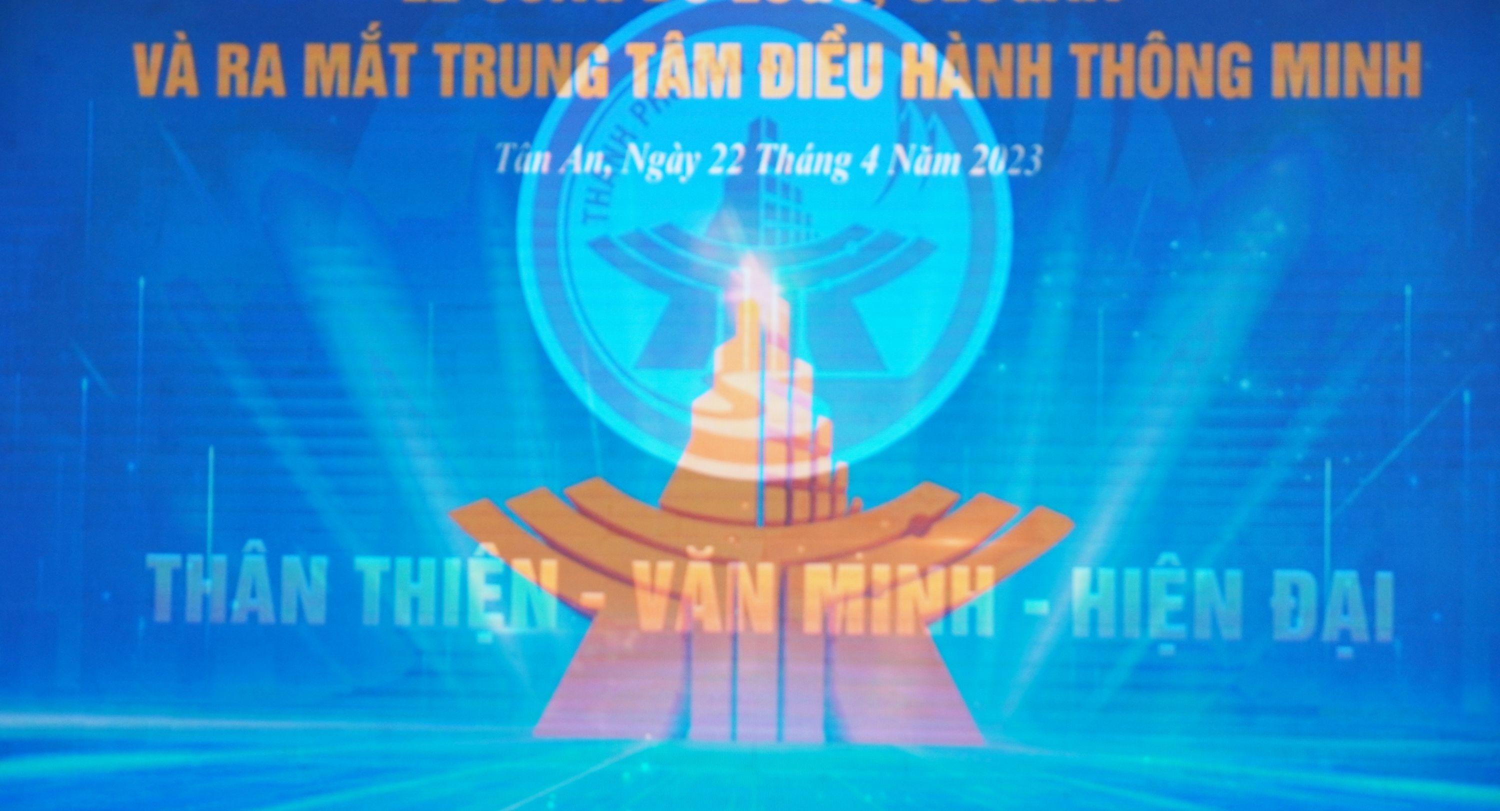 Tan An City announces Logo - Slogan and launchs Intelligent Operation Center