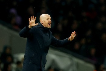 HLV Ten Hag 'nổi khùng' khi MU đánh rơi 2 điểm trước Tottenham