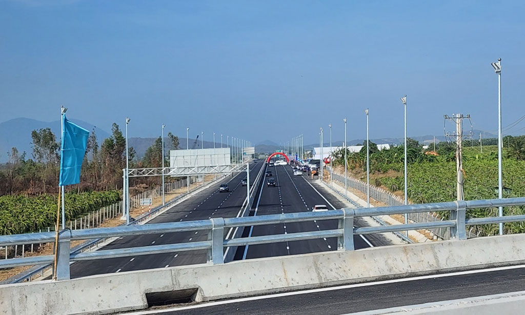 Thủ tướng tuyên bố khánh thành hai dự án cao tốc tại Thanh Hóa và Bình Thuận