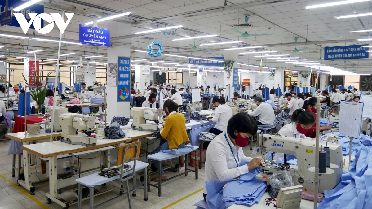 Dự báo những ngành có xu hướng tiếp tục cắt giảm lao động trong thời gian tới