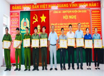 Cần Giuộc tổng kết 10 năm thực hiện Chương trình phối hợp số 09