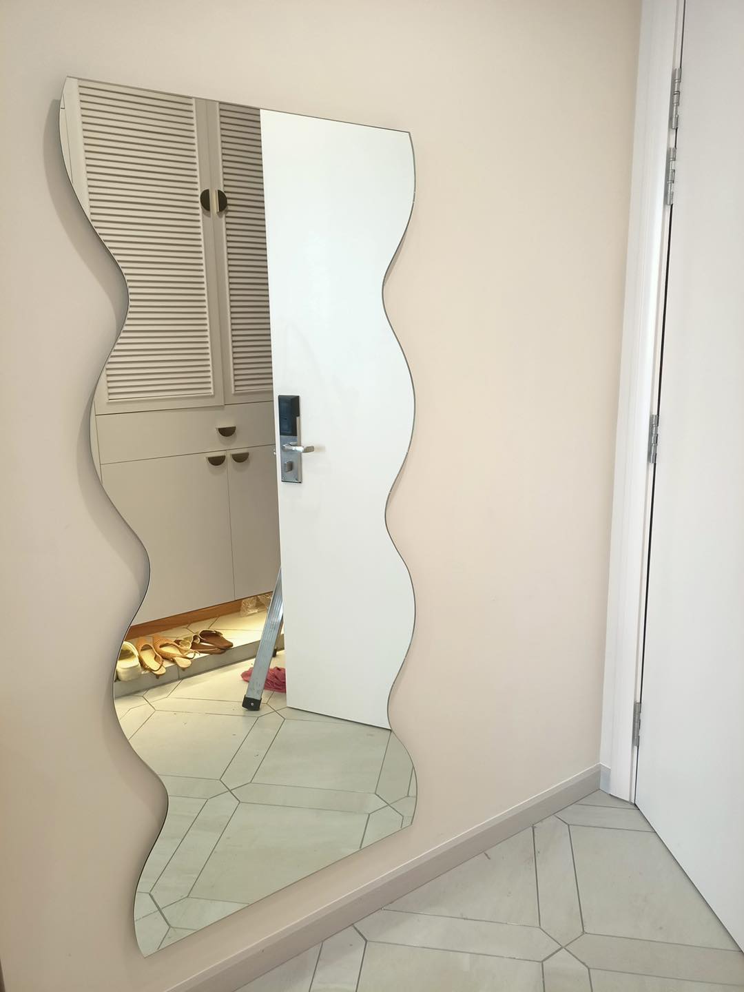 5 công dụng hữu ích của gương trang trí