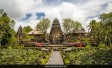 Khỏa thân ở đền thiêng Indonesia, nữ du khách Đức bị buộc khám tâm thần