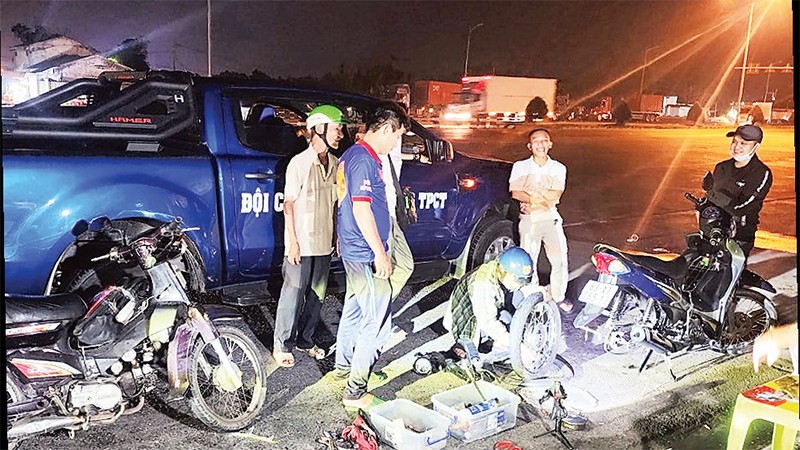 "Biệt đội" cứu hộ, cứu nạn trong đêm
