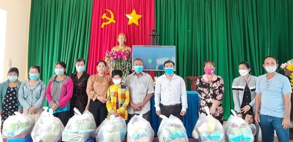 Noi gương Bác