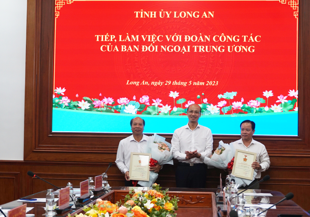 Central Committee for External Relations works in Long An