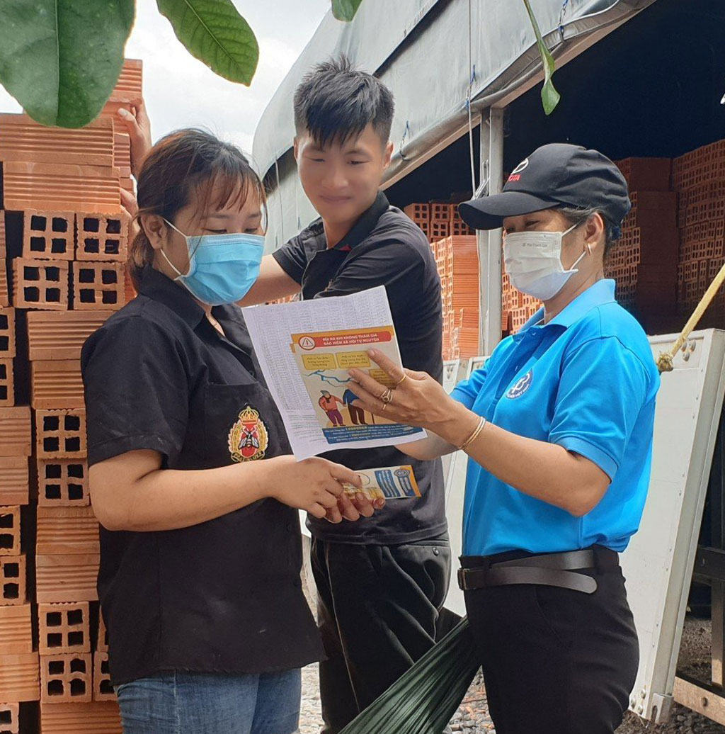 Bảo hiểm xã hội huyện Thạnh Hóa: Thực hiện tốt chỉ tiêu phát triển người tham gia bảo hiểm xã hội tự nguyện