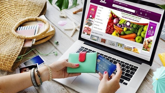 PM urges to make e-commerce healthier