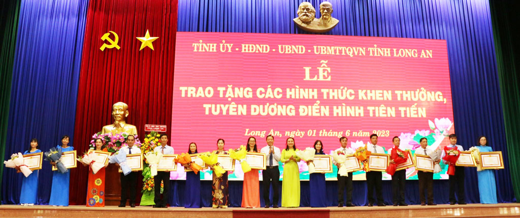 140 collectives and individuals rewarded at State and provincial levels