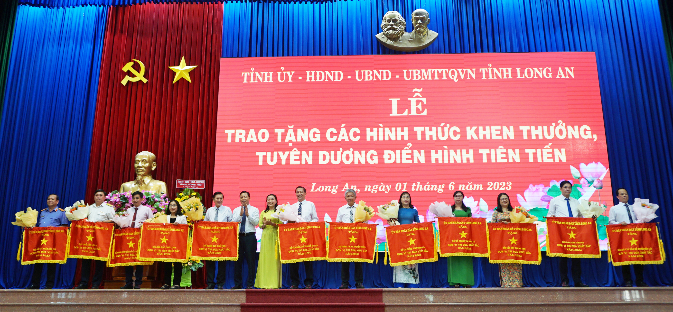140 collectives and individuals rewarded at State and provincial levels