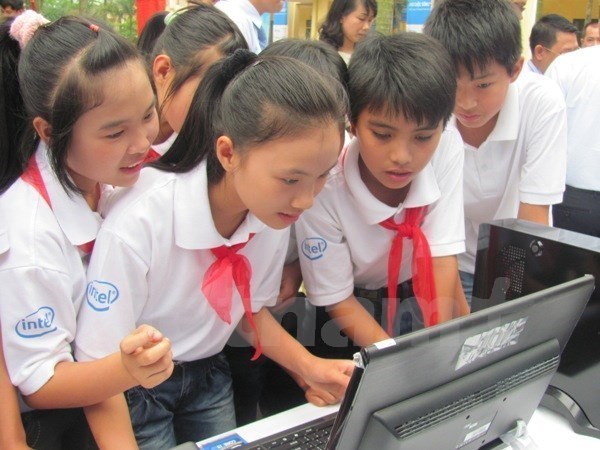 Bảo vệ trẻ em trên mạng: Cha mẹ phải đồng hành trong nhận diện rủi ro