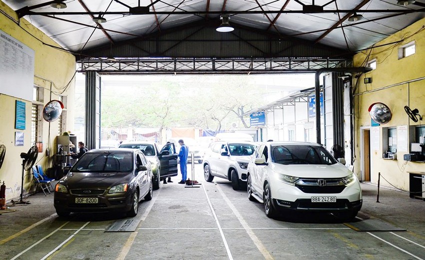 Xe được tự động giãn chu kỳ kiểm định đóng phí đường bộ ở đâu?