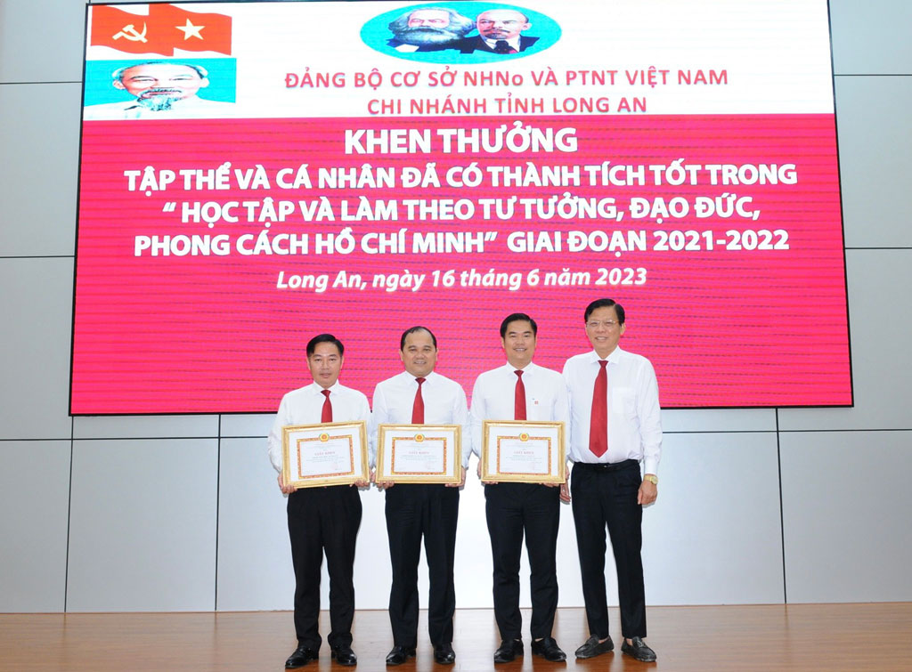 Sơ kết thực hiện Nghị quyết Đại hội Đảng bộ Agribank Chi nhánh tỉnh Long An giữa nhiệm kỳ 2020 - 2025