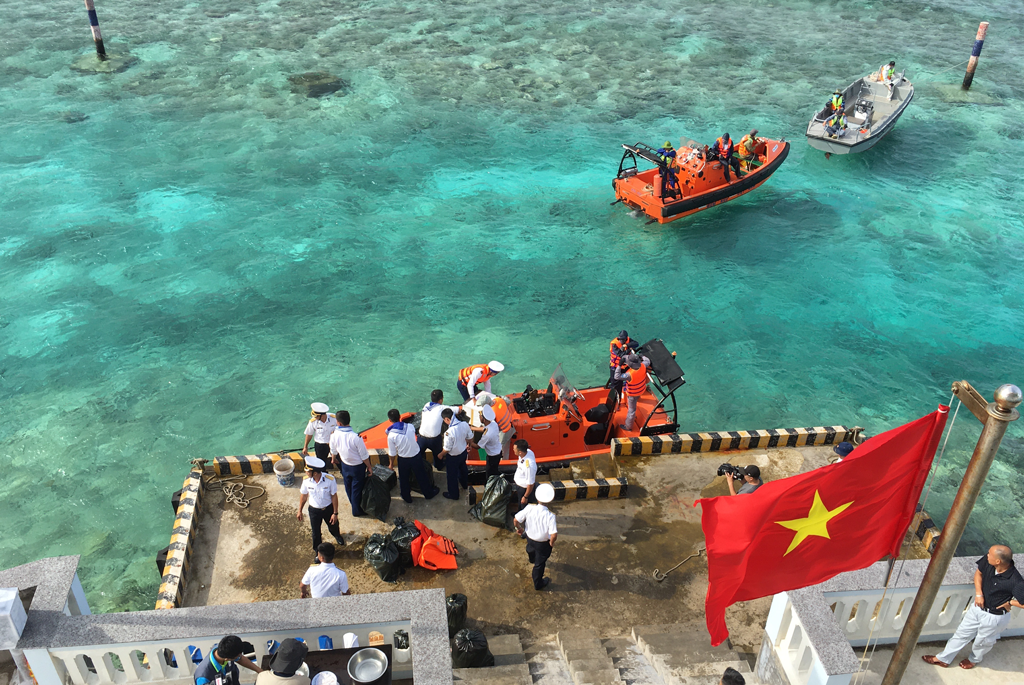 Trải nghiệm khó quên khi tác nghiệp tại Trường Sa