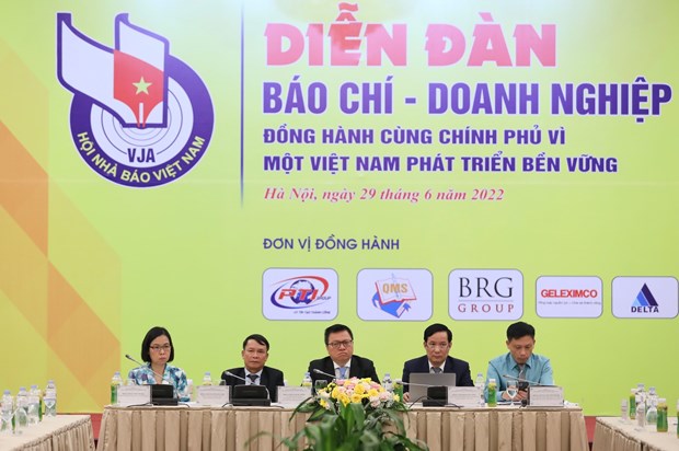 Gỡ rào cản giữa doanh nghiệp và báo chí trong thời kỳ bùng nổ tin giả