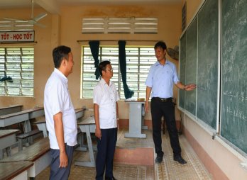 Bí thư Huyện ủy Tân Trụ kiểm tra công tác chuẩn bị Kỳ thi tốt nghiệp THPT năm 2023