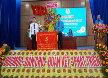 Ông Nguyễn Phước Đạt tái cử chức Chủ tịch Liên đoàn Lao động TP.Tân An