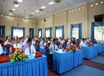 Kỳ họp thứ 7 HĐND huyện Vĩnh Hưng thông qua 8 nghị quyết