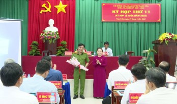 Kỳ họp thứ 11 HĐND huyện Thạnh Hóa thông qua 14 nghị quyết trên các lĩnh vực