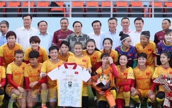 Thủ tướng gặp mặt, động viên Đội tuyển Bóng đá Nữ Việt Nam