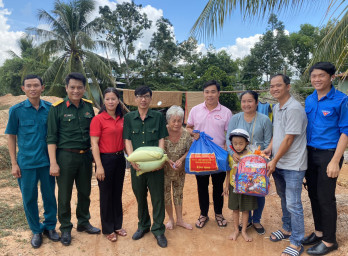 Vĩnh Hưng: Hành trình kết nối biên cương với nhiều hoạt động ý nghĩa Vĩnh Hưng: Hành trình kết nối biên cương với nhiều hoạt động ý nghĩa